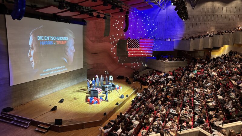 Zum Showdown der US-Wahlen: Die Wahlparty im Audimax